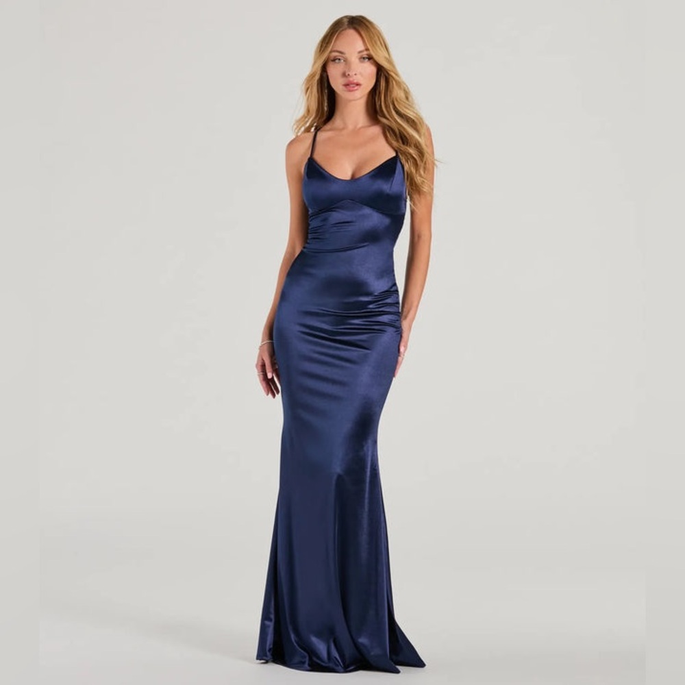 Emmie Lace-Up Mermaid Satin Formal Dress